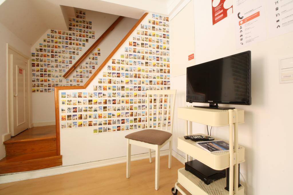 Appartamento Bairro Alto in a Polaroid Lisbona Esterno foto